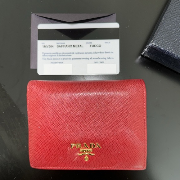 Prada Red Wallet Vintage 1Mv204 Fuoco Saffiano w/Authentication Card - Picture 9 of 12